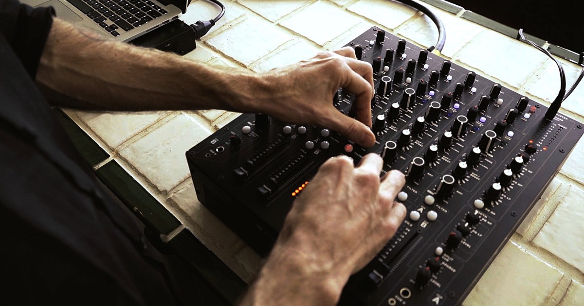Richie Hawtin introduces the PLAYdifferently: Model 1 DJ mixer